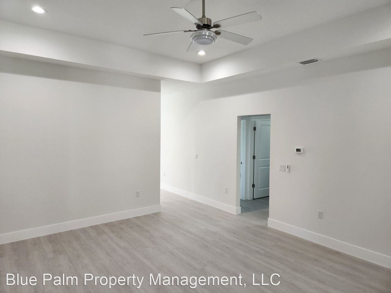 1 Sleigh Bell Pl - Photo 2 of 10