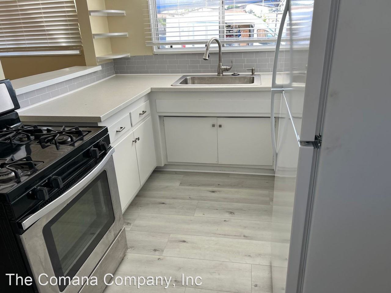 5452 Norwich St - Photo 3 of 25