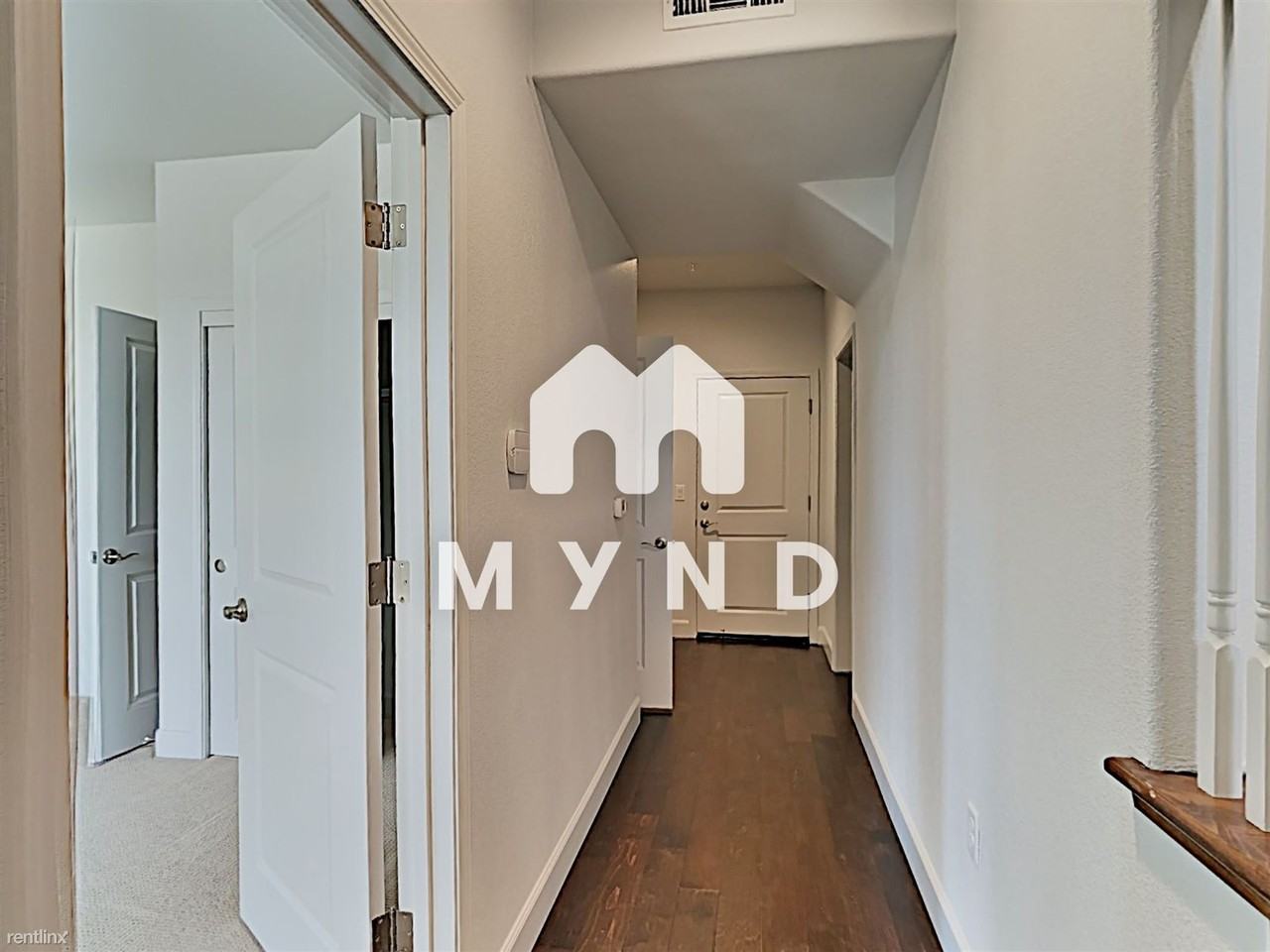 245 Valencia Ave - Photo 2 of 33