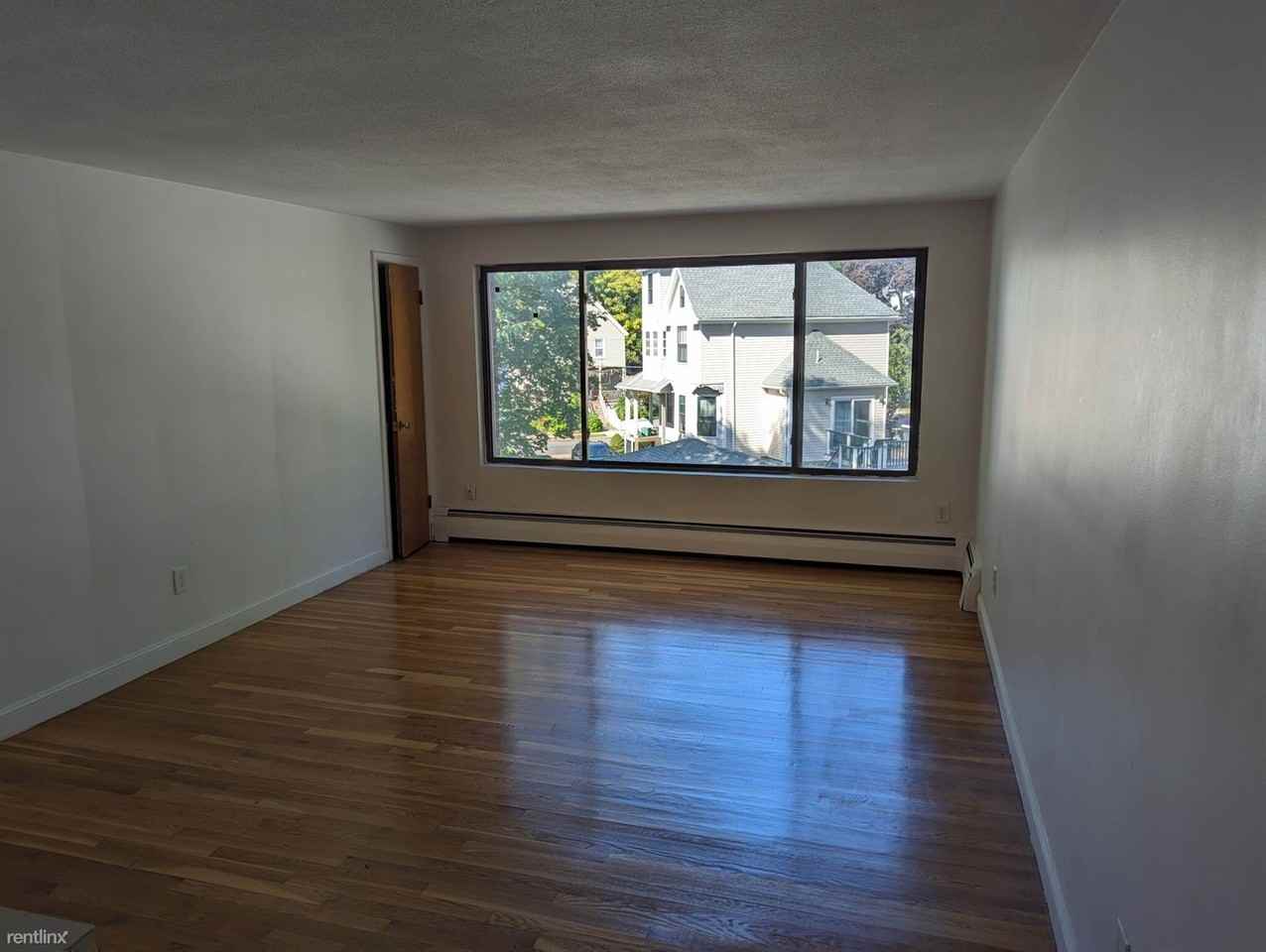 179 W Wyoming Ave - Photo 3 of 7