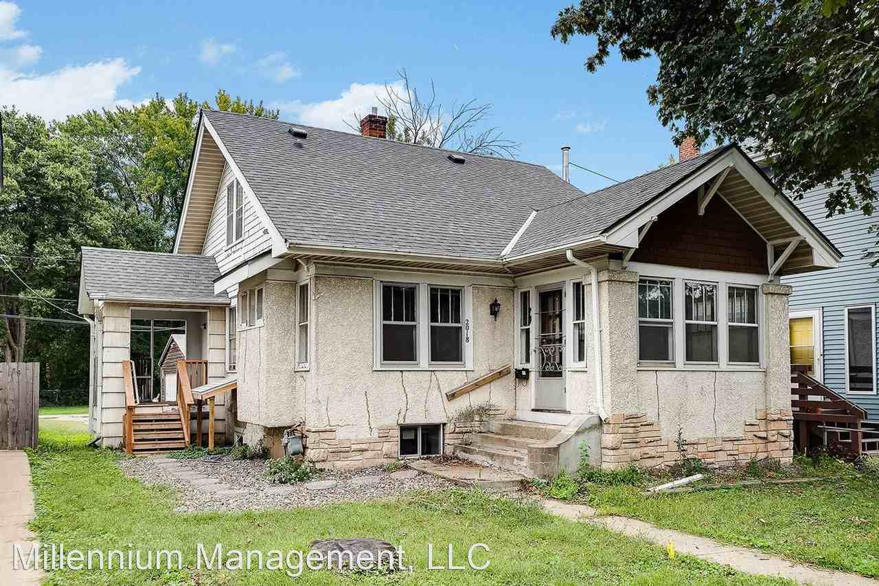 5 Bedroom Update house for Fall 2023! Apartments 2018 Como Ave Se