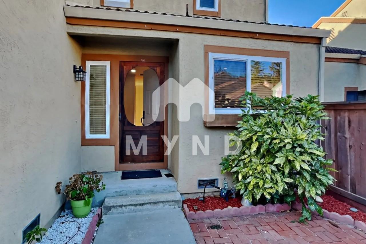 28173 Riggs Ct - Photo 2 of 35