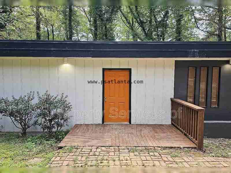 1197 Cardinal Way Sw - Photo 2 of 33