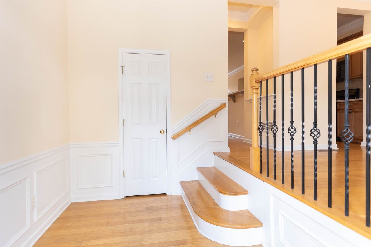 1741 Highlands Vw Se - Photo 2 of 21