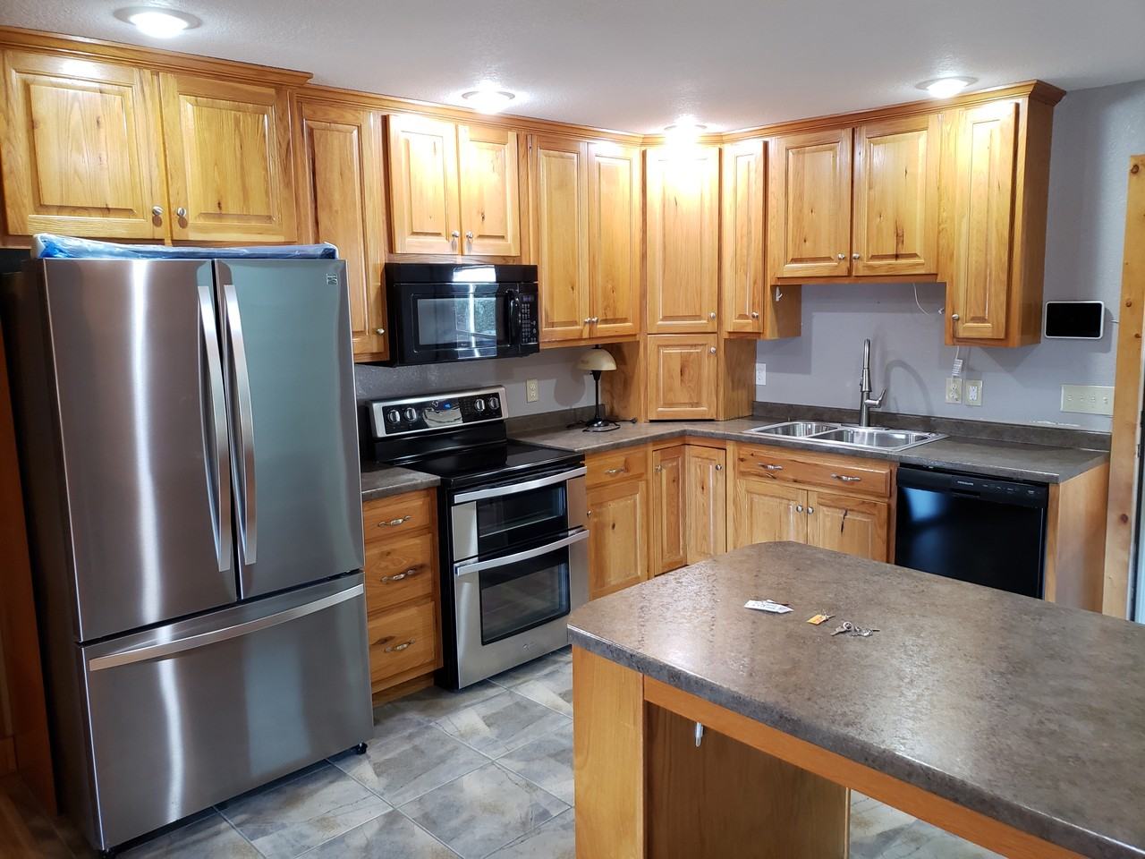 633 Russell Ave #NA - Photo 2 of 12