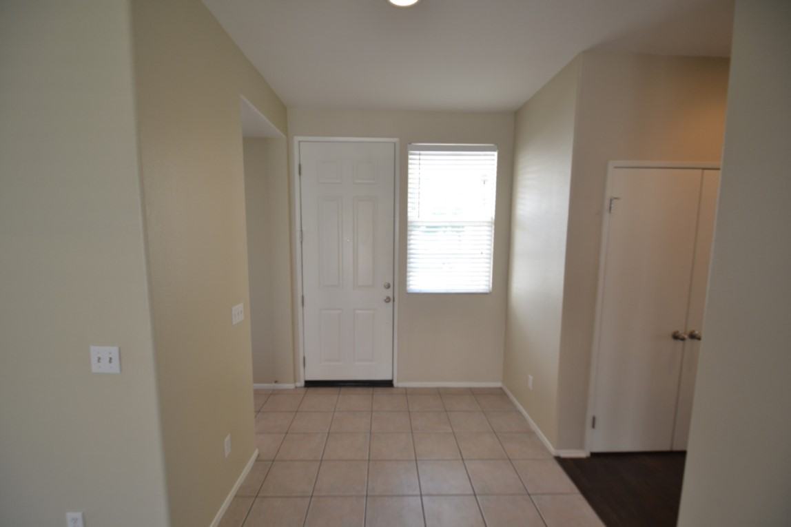 1223 Holguin St - Photo 2 of 14