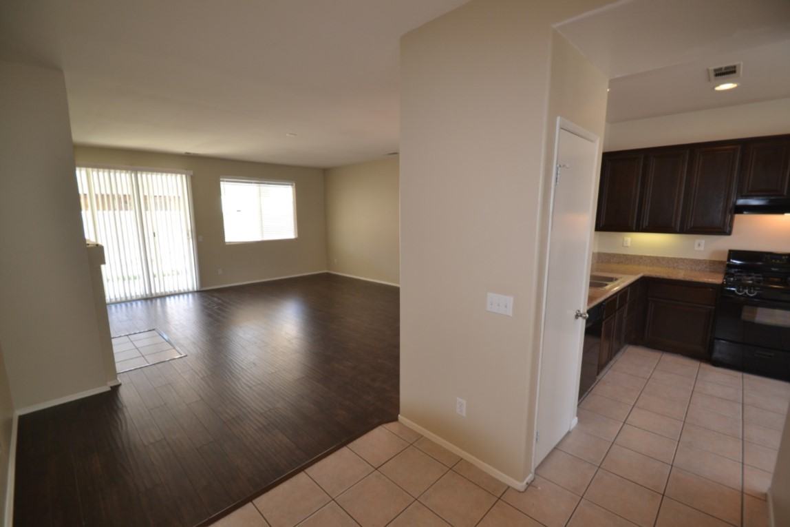 1223 Holguin St - Photo 3 of 14