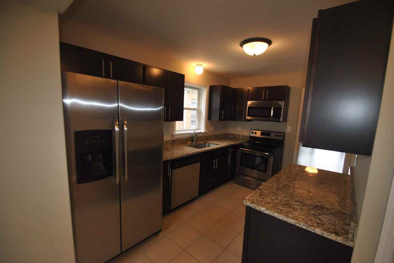 1634 N 78th Ct - Photo 3 of 8