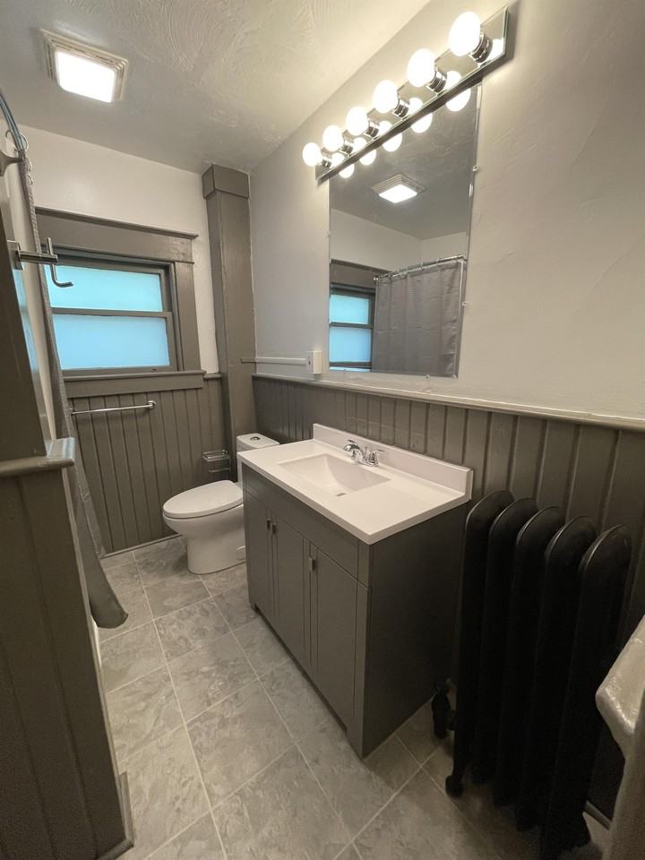 408 West Ionia StreetApt 5 #5 - Photo 6 of 7