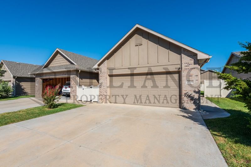 3738 N Tyler Ct - Photo 2 of 24