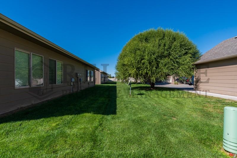 3738 N Tyler Ct - Photo 5 of 24