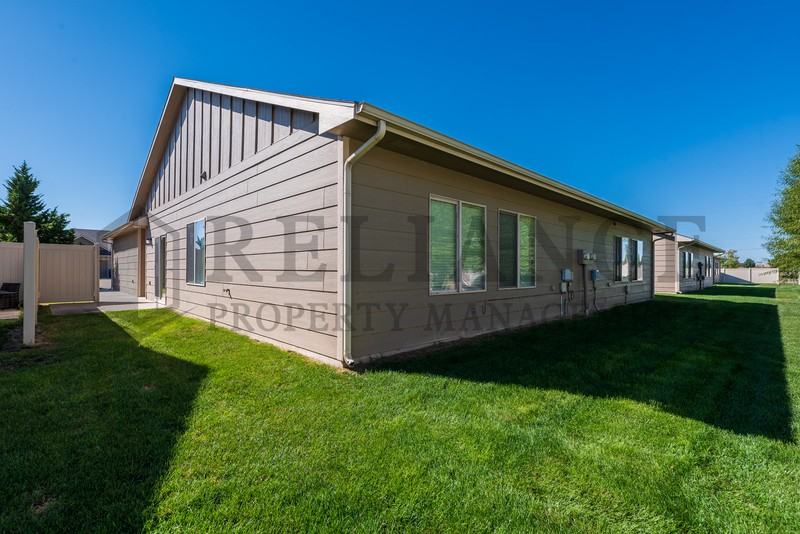 3738 N Tyler Ct - Photo 6 of 24