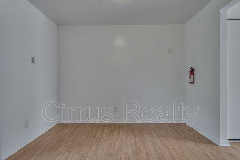 2788 Peach St - Photo 6 of 19