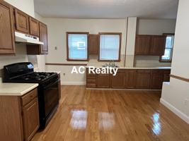 featured image of 125 Spring St #1