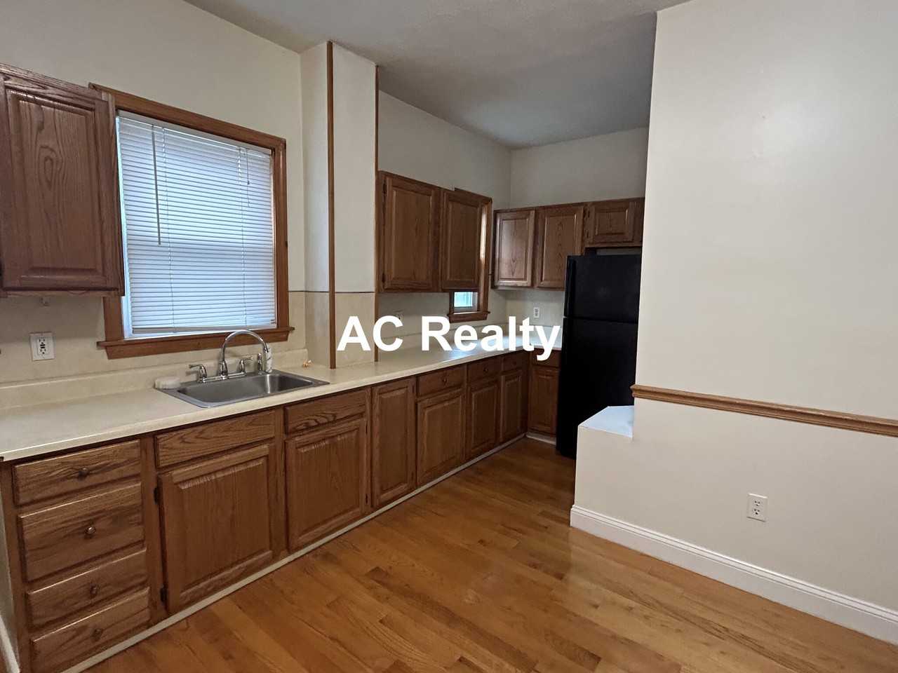 125 Spring St #1 - Photo 2 of 12