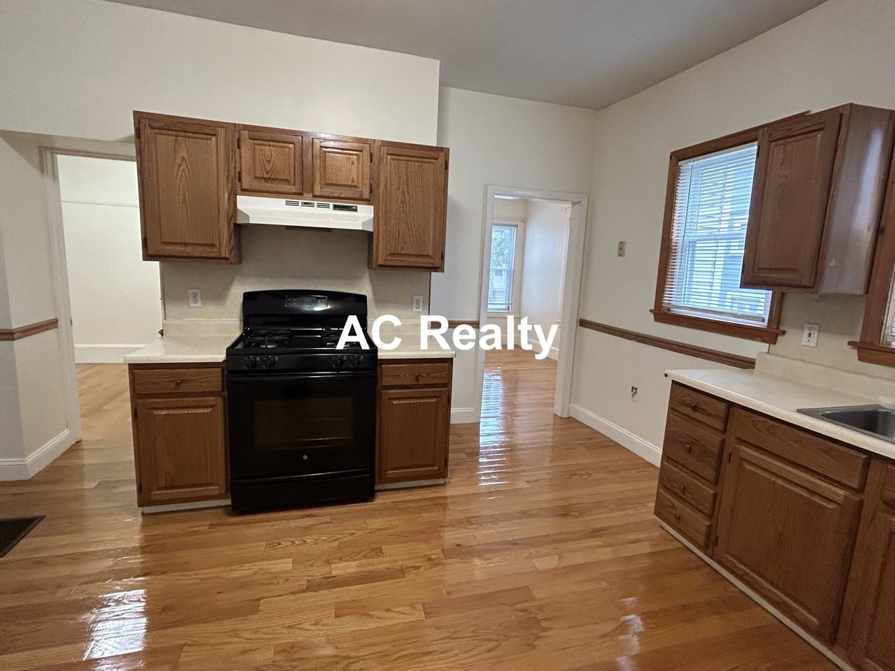 125 Spring St #1 - Photo 3 of 12