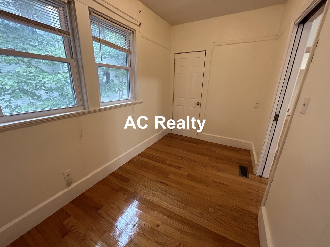 125 Spring St #1 - Photo 7 of 12