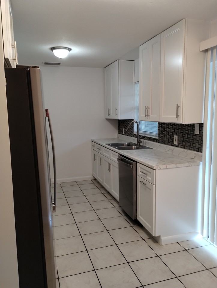 8034 Orange Avenue - Photo 3 of 16