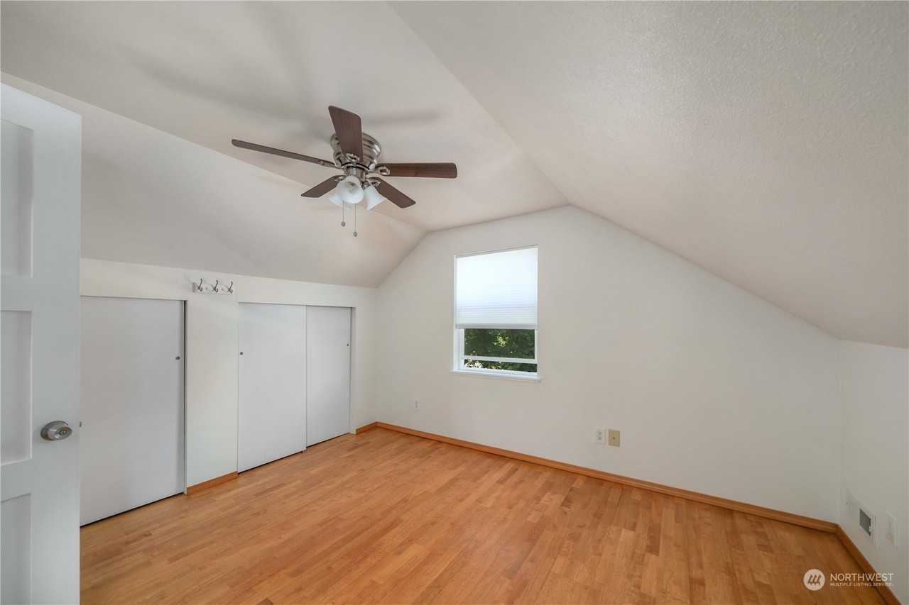 18652 Lake Francis Rd Se #NA - Photo 2 of 32