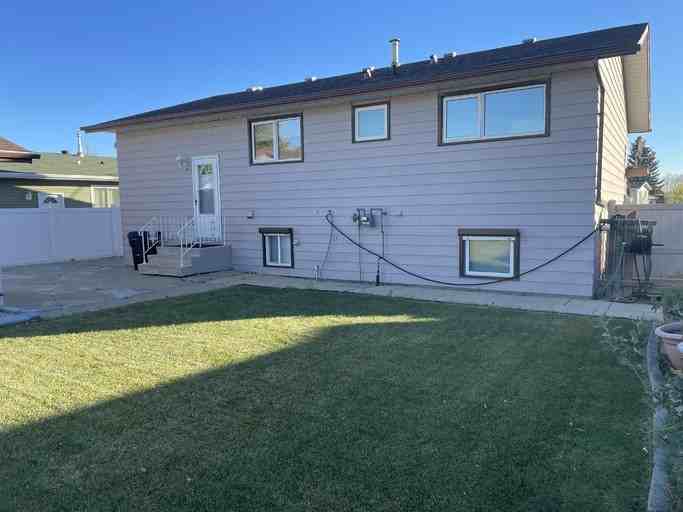 13520 25 St Nw #13520-25ST - Photo 2 of 24