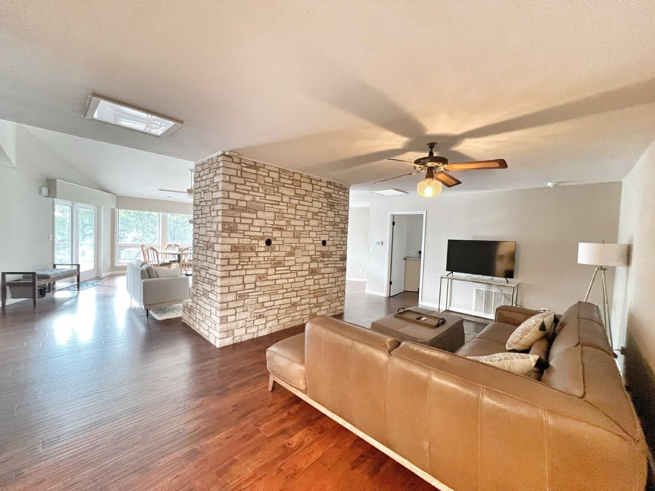 2489 Colleen Dr - Photo 3 of 30