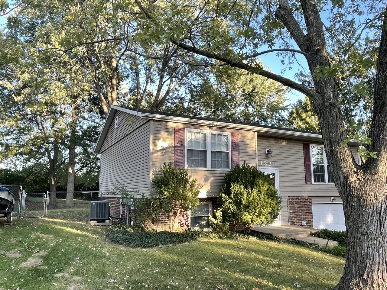 1321 Grandview Dr #NA - Photo 2 of 27