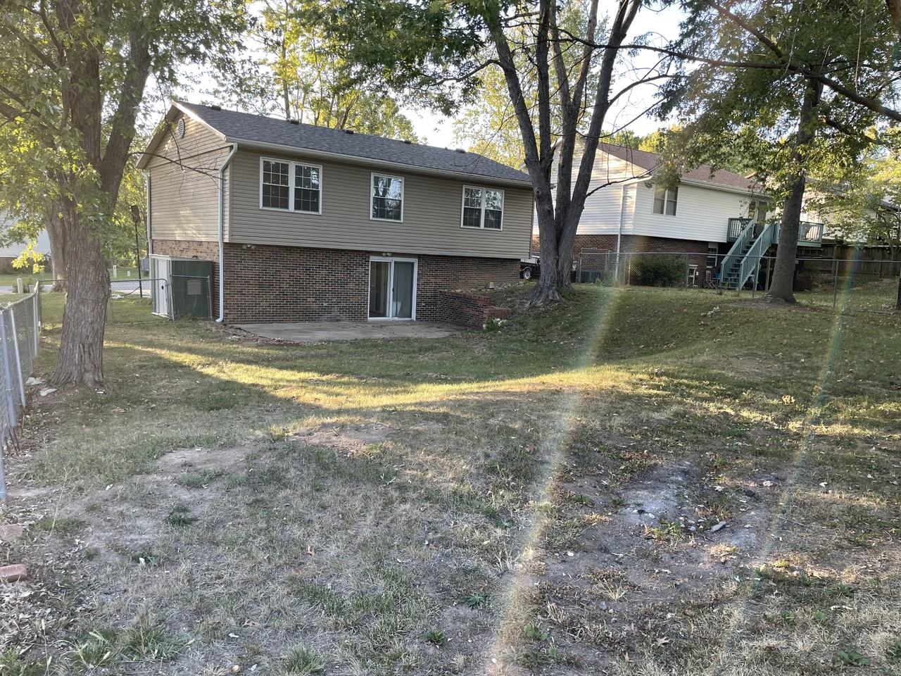1321 Grandview Dr #NA - Photo 3 of 27
