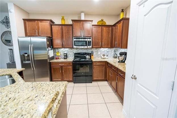 1452 Scarlet Oak Loop