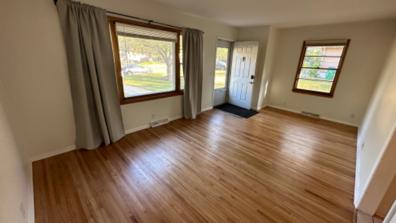 1624 Natchez Ave S - Photo 2 of 16