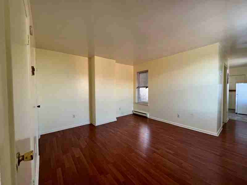 100 W 25th St #3rdFL - Photo 2 of 5