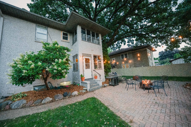 1866 Jefferson Ave #1 - Photo 3 of 18