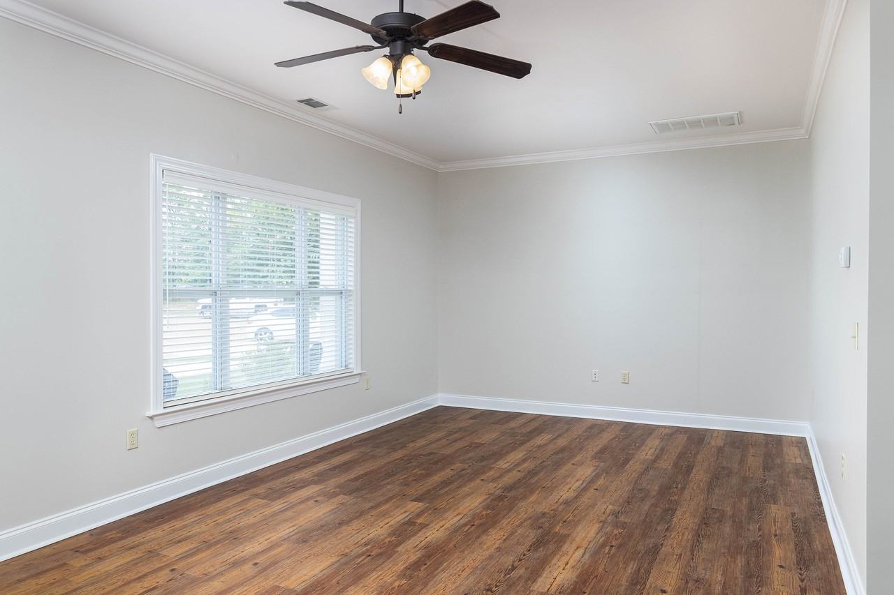 114 Vail Dr #1 - Photo 4 of 23