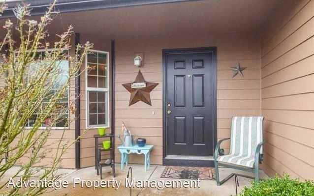 3122 30th Ave Se - Photo 3 of 23