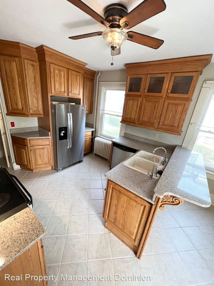 4408 Victoria Blvd - Photo 3 of 50