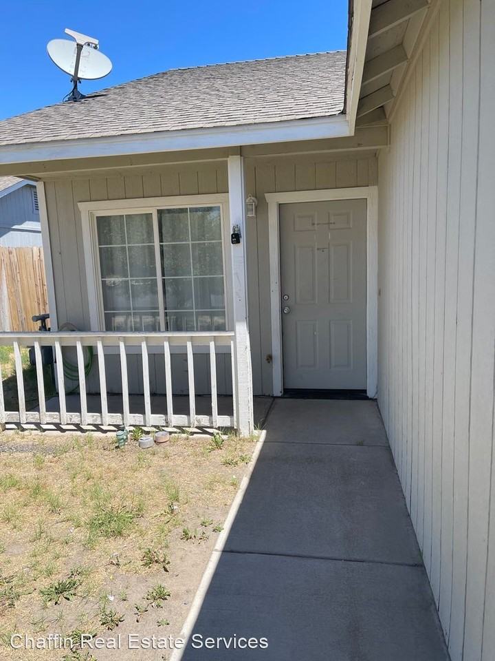 326 Soaring Way - Photo 2 of 7