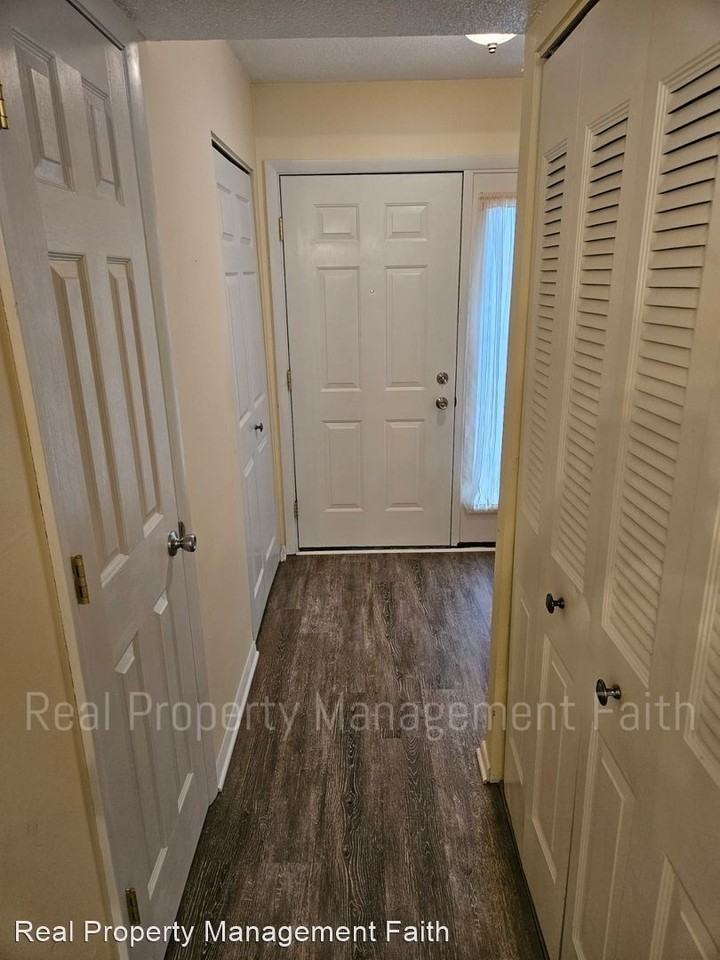 14 Greenwood Trl N - Photo 2 of 25
