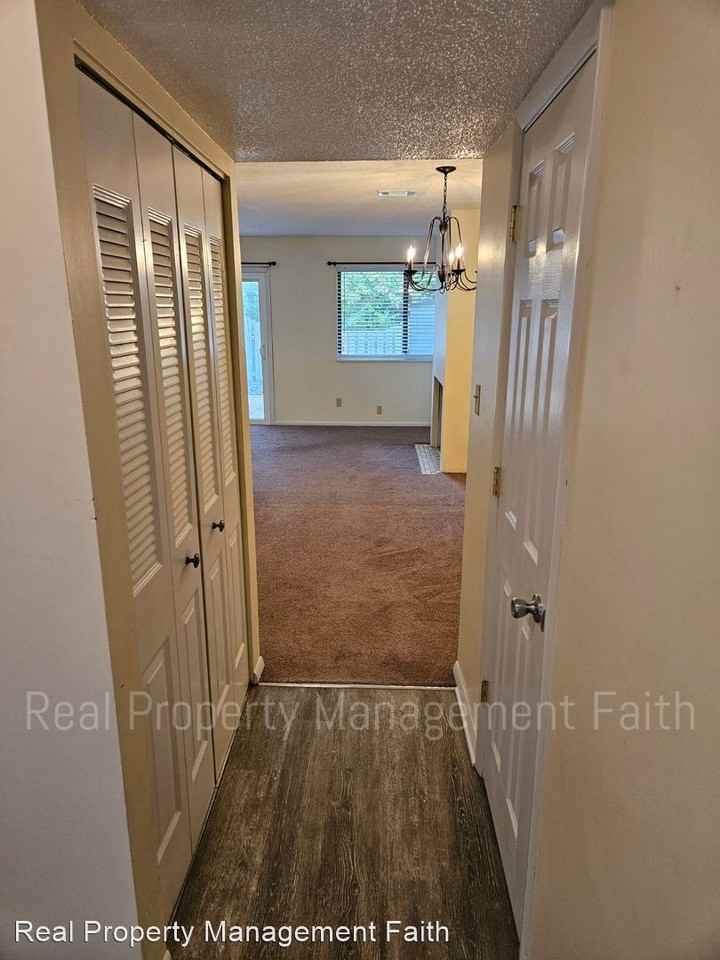 14 Greenwood Trl N - Photo 3 of 25