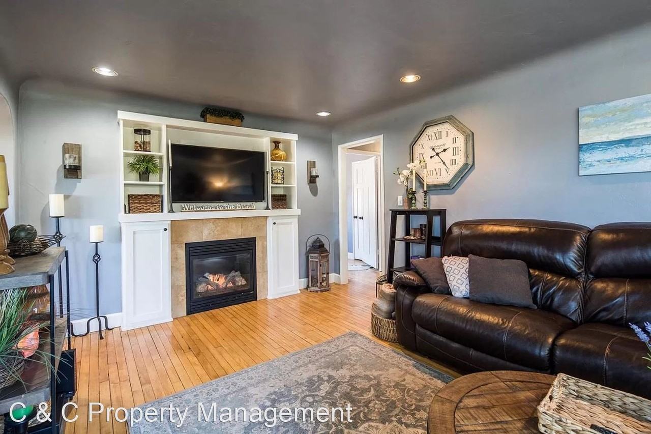 550 Trinity Ave - Photo 2 of 13