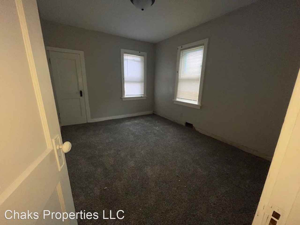 1308 W 14th St - Photo 3 of 5