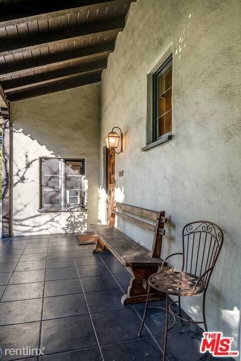 1632 N Orange Grove Ave - Photo 3 of 12