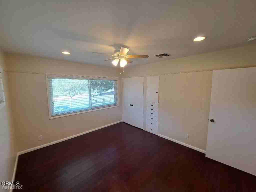 1429 Descanso Dr - Photo 2 of 11