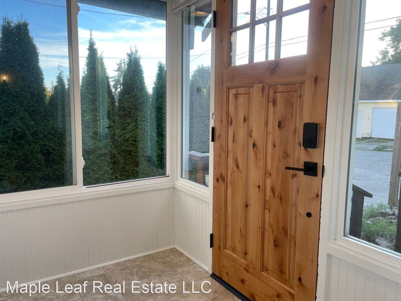 5958 44th Ave S - Photo 2 of 39