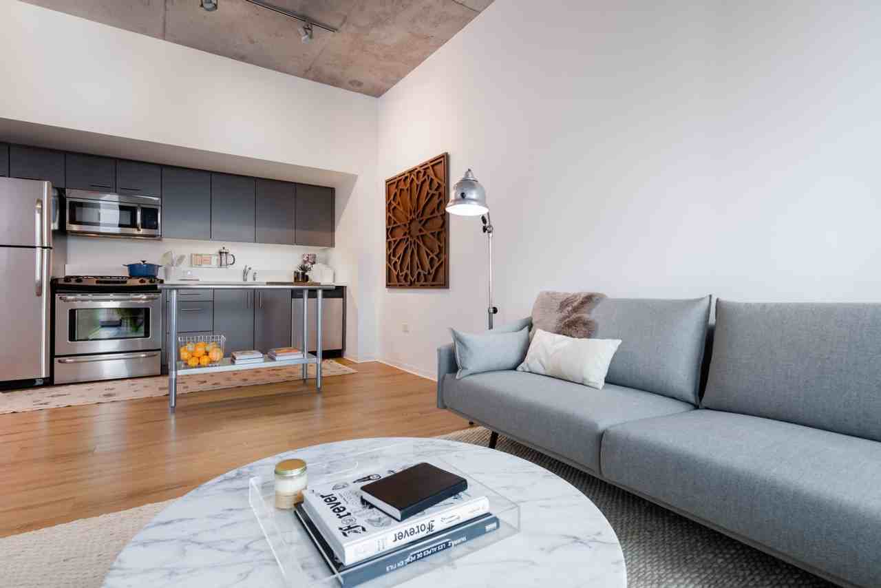 W Division St 1103, Chicago, IL 60622 2 Bedroom Apartment for 3,795