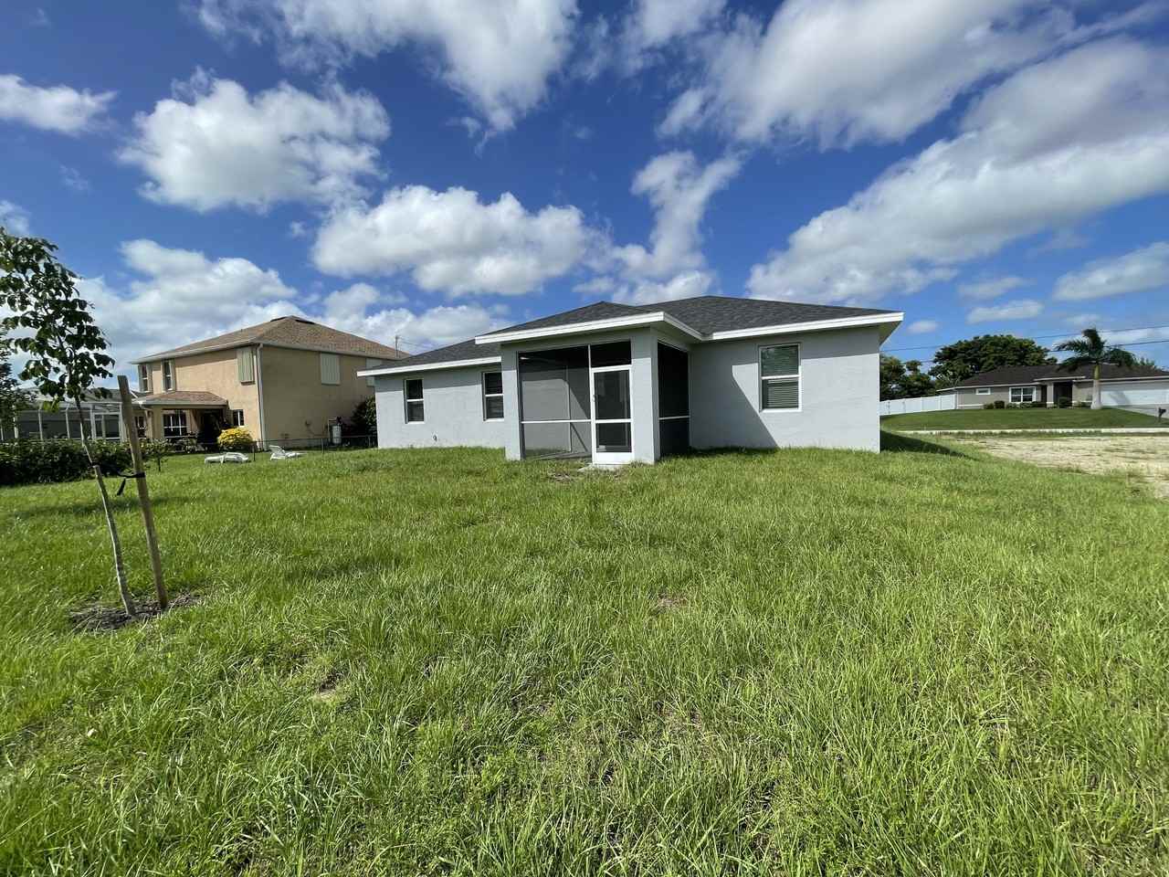 1717 Nw 6th Ave - Photo 3 of 28