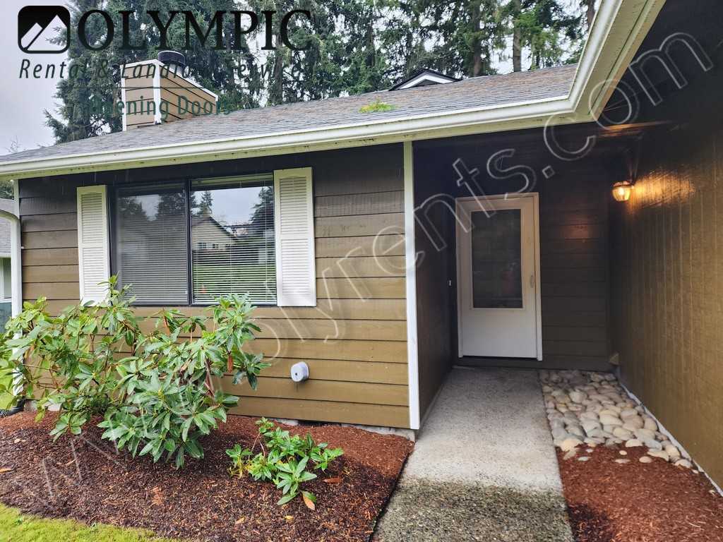 3101 Carpenter Hills Loop Se - Photo 3 of 24