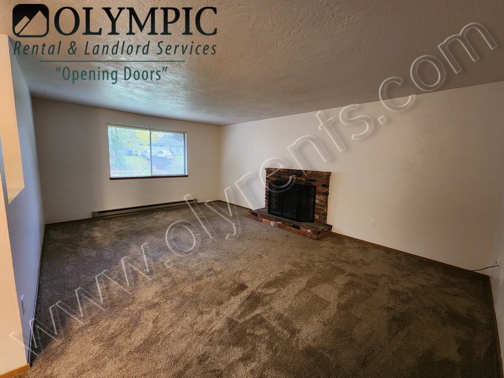 3101 Carpenter Hills Loop Se - Photo 4 of 24