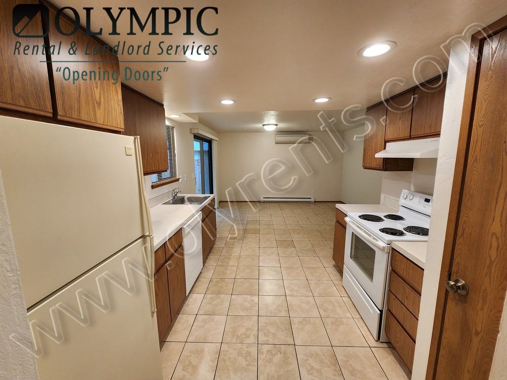 3101 Carpenter Hills Loop Se - Photo 6 of 24