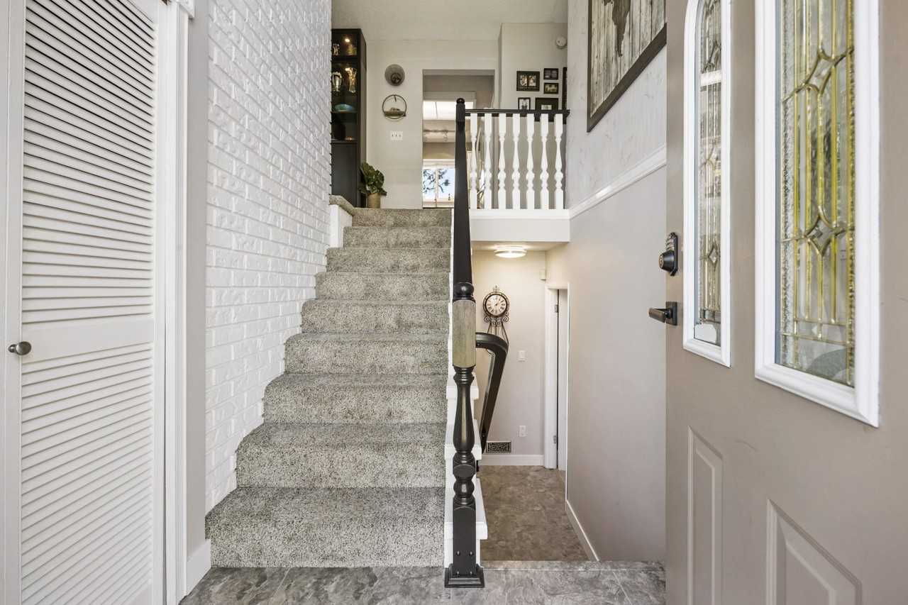 11766 85A Avenue - Photo 2 of 14