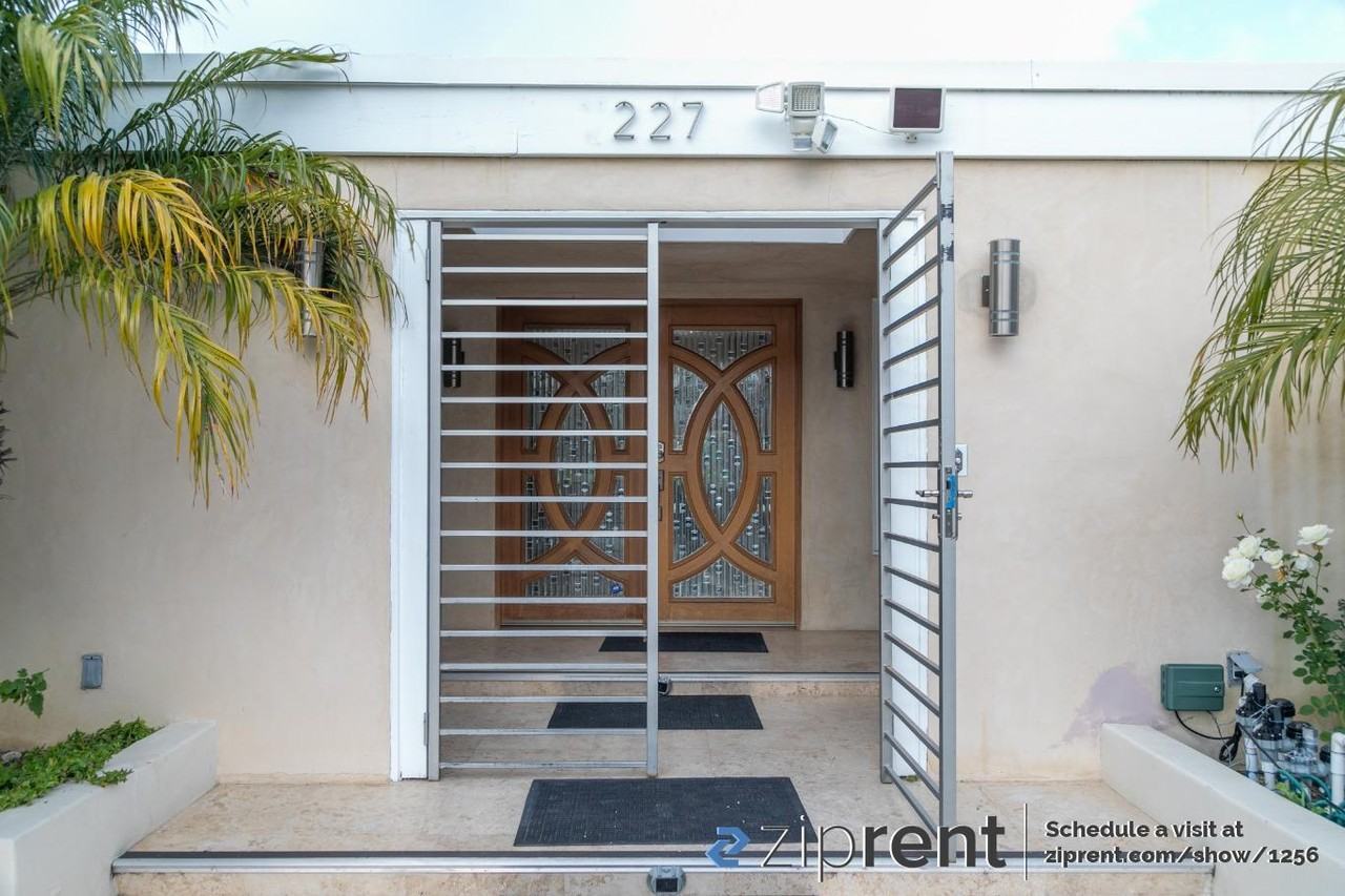 227 Milford Dr - Photo 2 of 37