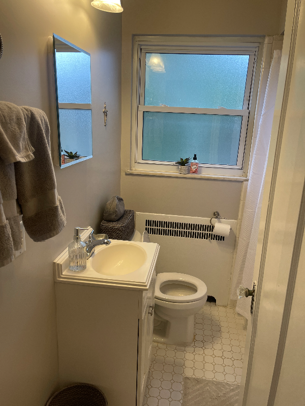 3577 Saybrook Ave #1 - Photo 5 of 6